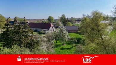 Doppelhaushälfte zum Kauf 186.000 € 5 Zimmer 125 m² 4.072 m² Grundstück Klein Mulsow Carinerland 18233