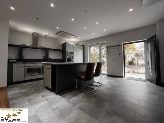 Wohnung zum Kauf 235.000 € 155 m² EG Pfarrkirchner Straße Simbach Simbach a.Inn 84359
