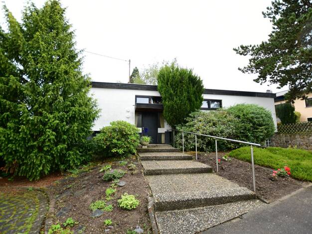 Einfamilienhaus zum Kauf 199.000 € 7 Zimmer 132,5 m² 719 m² Grundstück frei ab sofort Niederwörresbach 55758
