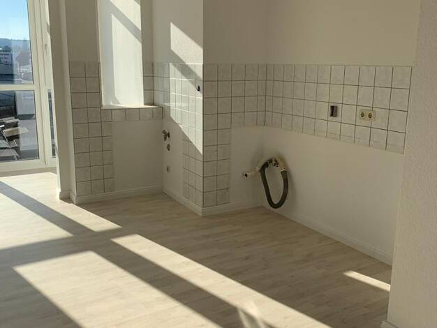 Wohnung zur Miete 318 € 2 Zimmer 61 m² Geschoss 3/4 frei ab sofort Franz-Mehring-Straße 57 Pölbitz Zwickau 08058