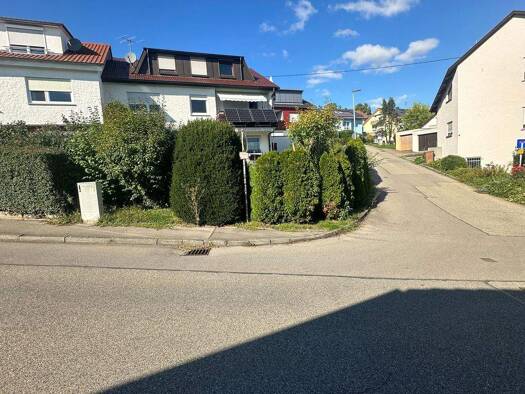 Mehrfamilienhaus zum Kauf als Kapitalanlage geeignet 649.000 € 7,5 Zimmer 175 m² 460 m² Grundstück Neckartailfingen 72666