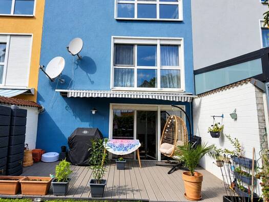 Reihenmittelhaus zum Kauf 344.000 € 5 Zimmer 152 m² 193 m² Grundstück Brandoberndorf Waldsolms 35647