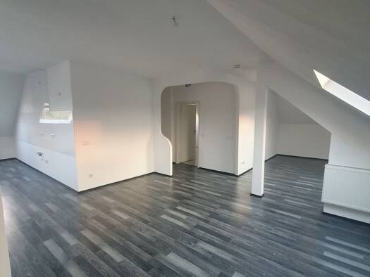 Studio zur Miete 580 € 4 Zimmer 80 m² frei ab sofort Hostenbach Wadgassen 66787