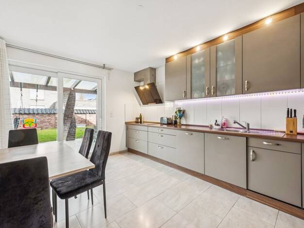 Einfamilienhaus zum Kauf 530.000 € 7 Zimmer 204 m² 567 m² Grundstück Lengerich Lengerich 49525