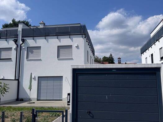 Doppelhaushälfte zur Miete 1.750 € 5 Zimmer 160 m² 240 m² Grundstück frei ab sofort Mallersdorf Mallersdorf-Pfaffenberg 84066