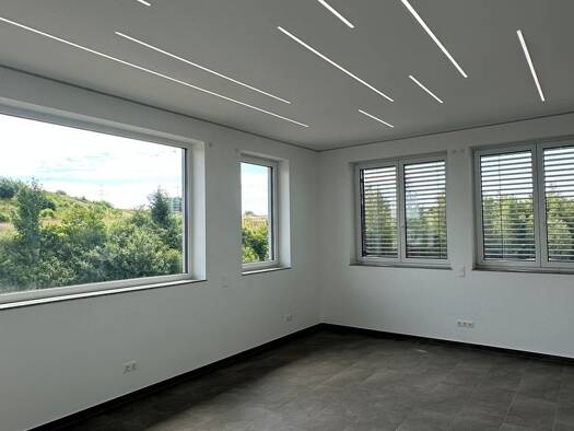 Büro zur Miete provisionsfrei 900 € 3,5 Zimmer 90 m² Bürofläche Flieden 36103