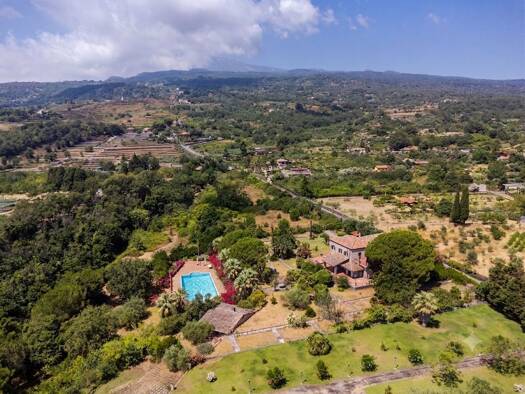 Villa zum Kauf 890.000 € 21,5 Zimmer 860 m² 10,5 m² Grundstück Piedimonte Etneo 95017