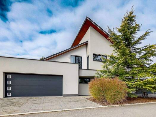 Einfamilienhaus zum Kauf 879.000 € 7 Zimmer 213 m² 879 m² Grundstück Lindenhof Oberndorf 78727