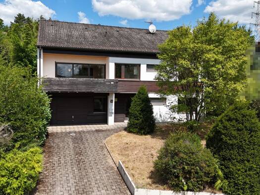 Einfamilienhaus zum Kauf 299.000 € 9 Zimmer 164 m² 787 m² Grundstück Beckingen Beckingen 66701