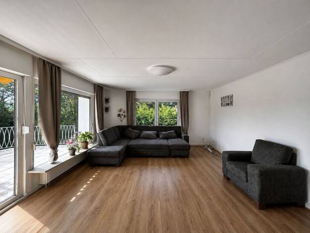 Einfamilienhaus zum Kauf 450.000 € 6 Zimmer 176 m² 1.164 m² Grundstück Niedernhall 74676