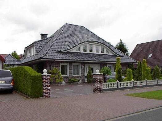 Villa zum Kauf 559.000 € 9 Zimmer 260 m² 743 m² Grundstück frei ab 01.02.2027 Am Volkspark Papenburg Papenburg 26871