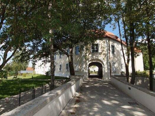 Wohnung zur Miete 1.280 € 3 Zimmer 116,5 m² frei ab 01.02.2026 Geltolfing Aiterhofen 94330