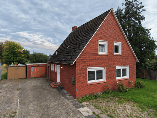 Einfamilienhaus zum Kauf 189.000 € 5 Zimmer 110 m² 1.126 m² Grundstück frei ab sofort Ostrhauderfehn Ostrhauderfehn 26842