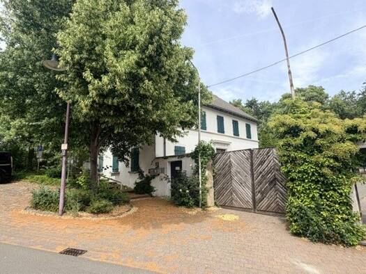 Einfamilienhaus zur Miete 1.300 € 8 Zimmer 177 m² 350 m² Grundstück frei ab 01.10.2026 Kirchgasse 12 Albisheim Albisheim (Pfrimm) 67308