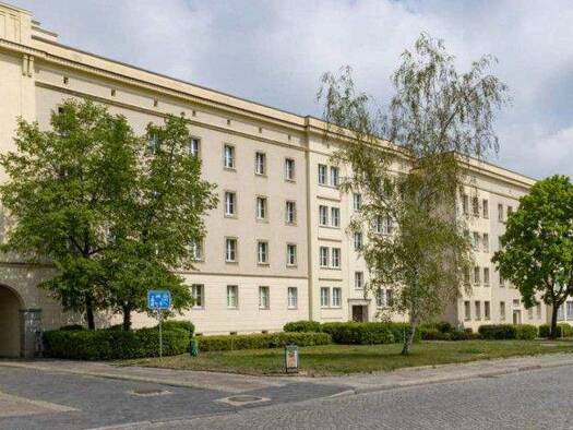 Wohnung zur Miete 445 € 2 Zimmer 69,3 m² 1. Geschoss Saarlouiser Str. 22 Eisenhüttenstadt 15890