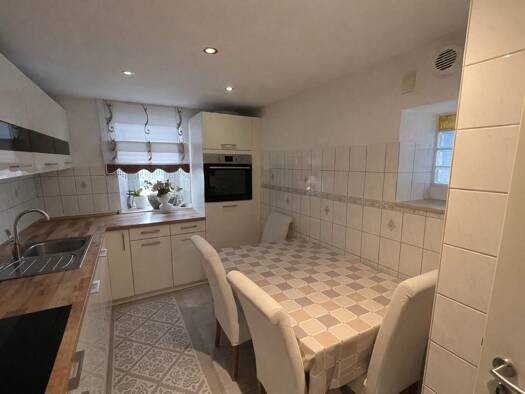 Mehrfamilienhaus zum Kauf 395.000 € 6 Zimmer 300 m² 675 m² Grundstück Ebingen Albstadt 72458