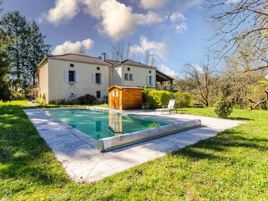 Villa zum Kauf 428.000 € 8 Zimmer 200 m² 7.000 m² Grundstück frei ab sofort Chemin du Saulou 22 ANGLARS-JUILLAC 46140