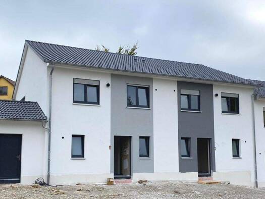 Haus zum Kauf provisionsfrei 379.990 € 4 Zimmer 122 m² 100 m² Grundstück frei ab sofort Dombühl 91601