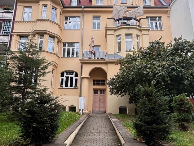 Wohnung zur Miete 350 € 2 Zimmer 38,3 m² 4. Geschoss frei ab 01.09.2026 Wegscheiderstraße 20 Innenstadt Mitte 06110