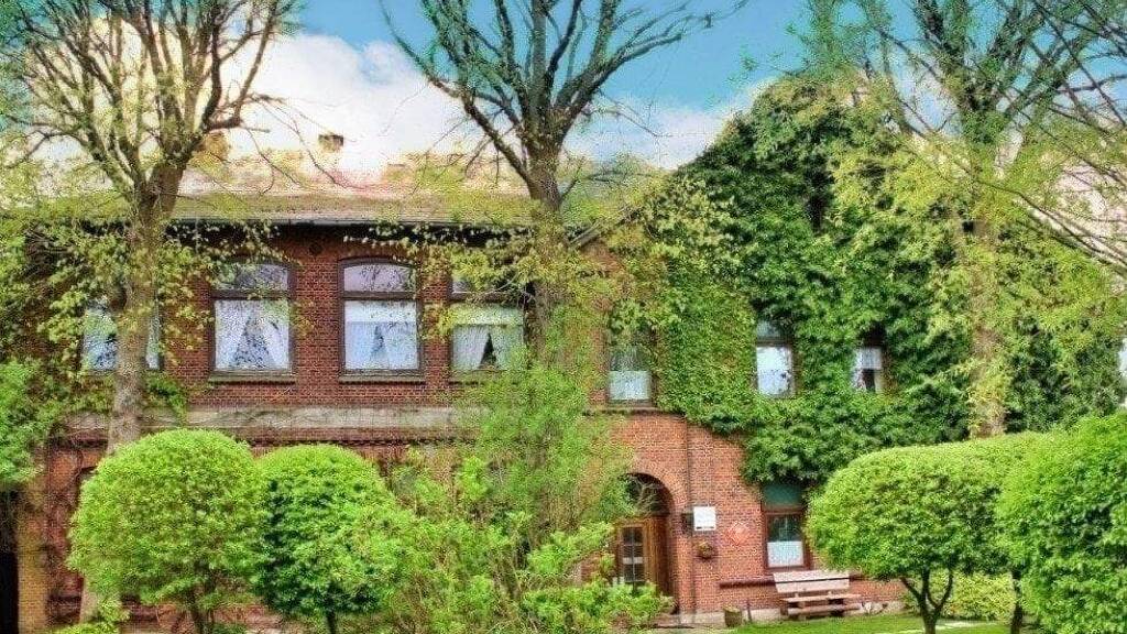 Hotel zum Kauf 738.000 € 16 Zimmer 3.130 m² Grundstück Kaiser-Wilhelm-Koog 25709