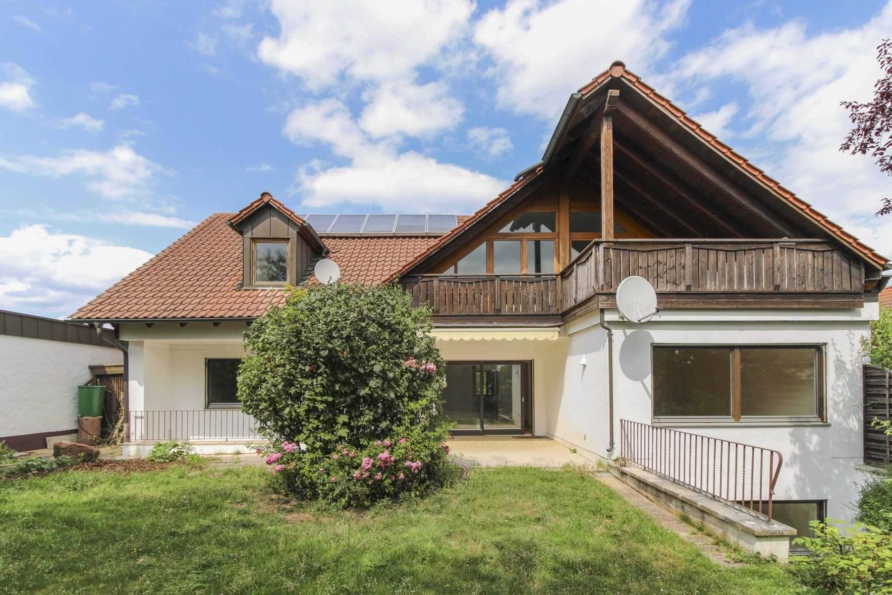 Mehrfamilienhaus zum Kauf 799.000 € 8 Zimmer 276,3 m²<br/>Wohnfläche 648,3 m²<br/>Grundstück Herzogenaurach 4 Herzogenaurach 91074