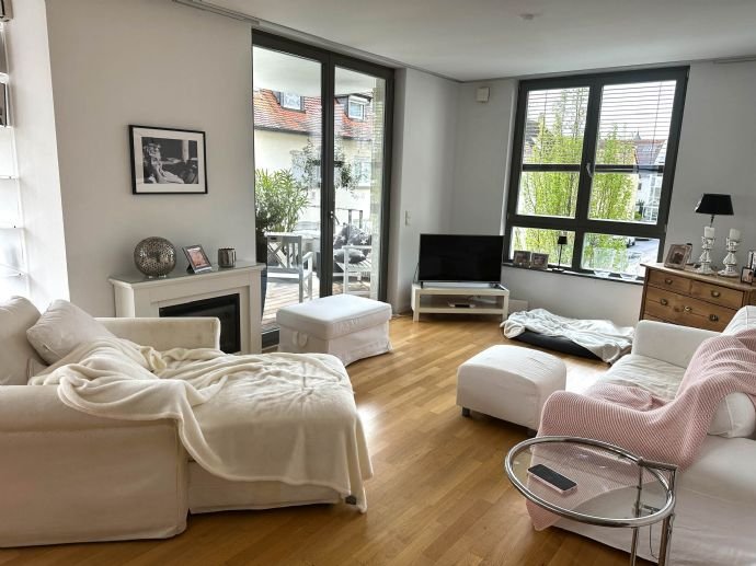 Studio zur Miete 1.990 € 3 Zimmer 129 m²<br/>Wohnfläche 1.<br/>Geschoss 01.04.2025<br/>Verfügbarkeit Hofheim Hofheim am Taunus 65719