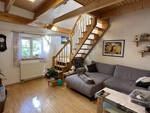 Mehrfamilienhaus zum Kauf 340.000 € 9 Zimmer 192 m² 1.240 m² Grundstück Niederaltheim Hohenaltheim 86745