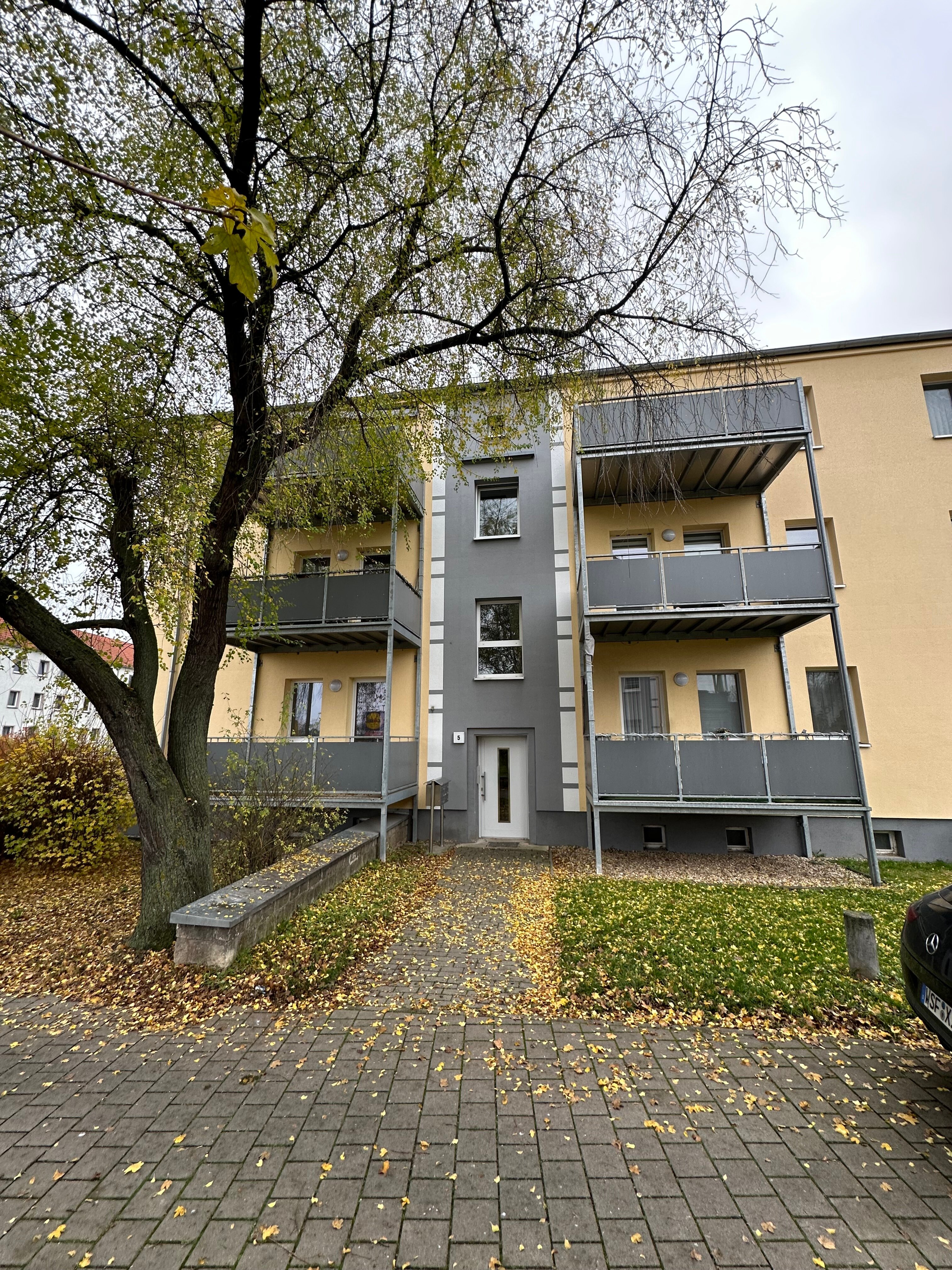 Wohnung zur Miete 350 € 3 Zimmer 65,6 m²<br/>Wohnfläche EG<br/>Geschoss ab sofort<br/>Verfügbarkeit Straße des Friedens 5 Merseburg Merseburg 06217