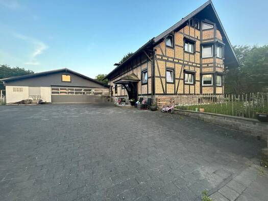 Bauernhaus zum Kauf 975.000 € 340 m² 8.303 m² Grundstück Heischeid Reichshof 51580