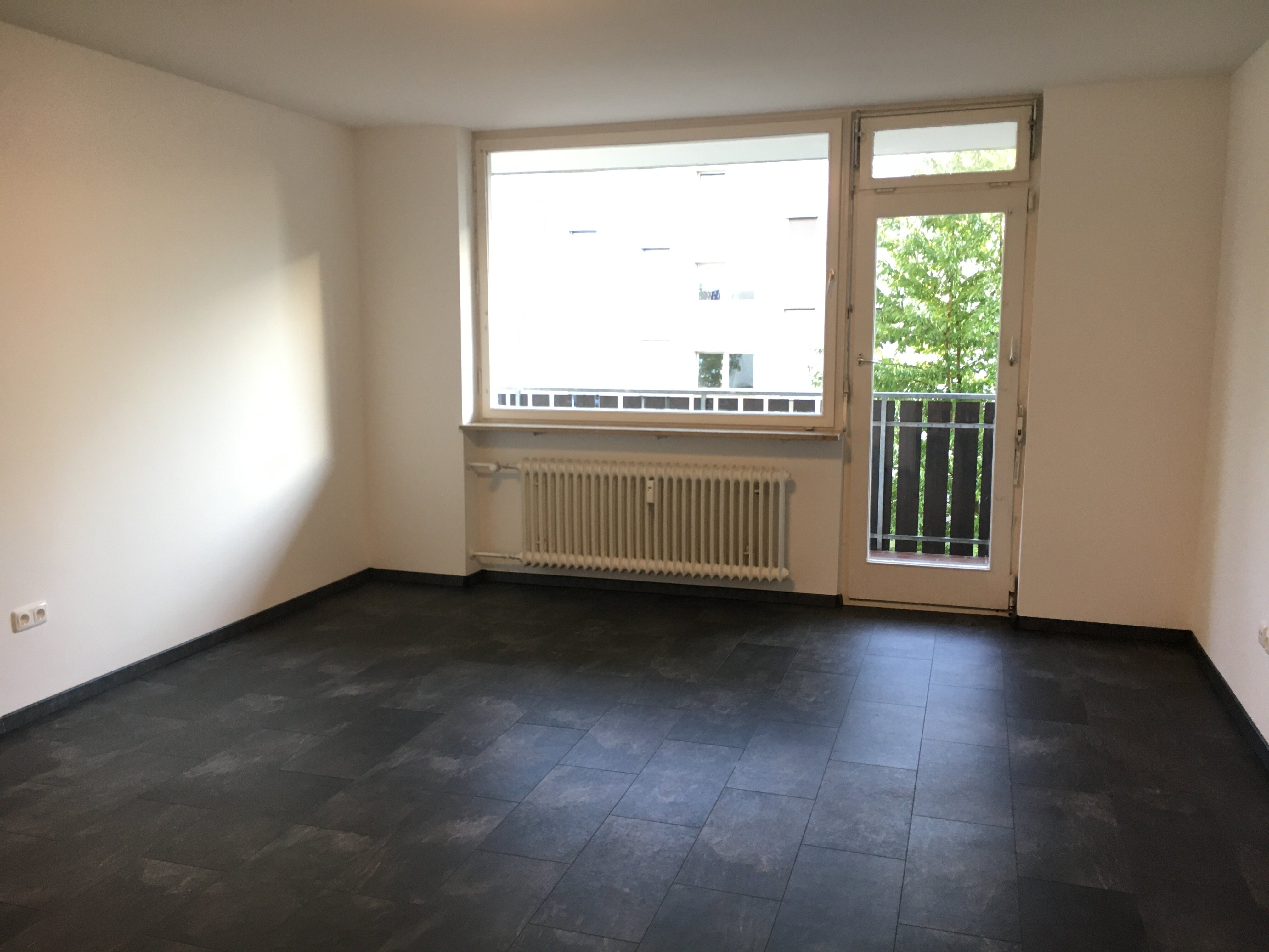 Wohnung zur Miete 495 € 1 Zimmer 38 m²<br/>Wohnfläche 1.<br/>Geschoss ab sofort<br/>Verfügbarkeit Siegfriedstraße Lauf links Lauf an der Pegnitz 91207