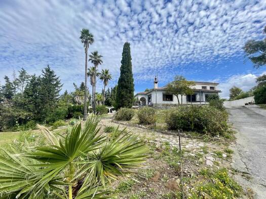 Haus zum Kauf 875.000 € 445 m² 7.100 m² Grundstück San Roque 11360