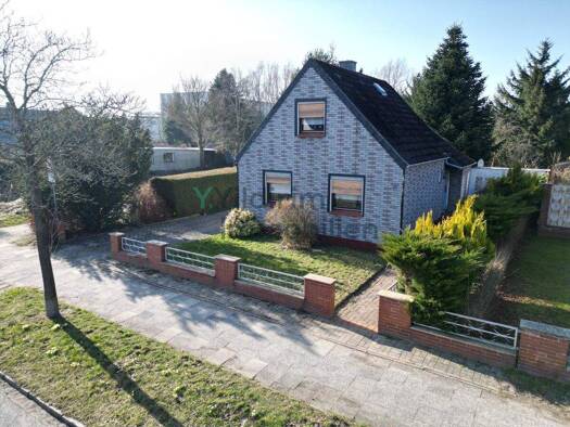 Einfamilienhaus zum Kauf 95.000 € 4 Zimmer 60 m² 504 m² Grundstück Groden Cuxhaven / Groden 27472