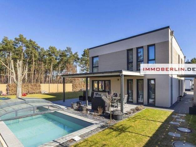 Einfamilienhaus zum Kauf 999.000 € 1 Zimmer 185 m² 900 m² Grundstück frei ab sofort Ludwigsfelde 14974