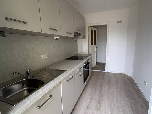 Wohnung zur Miete 790 € 2,5 Zimmer 79 m² Geschoss 2/3 frei ab sofort Parkstraße Luckenwalde 14943