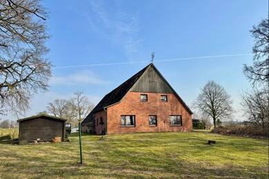 Doppelhaushälfte zum Kauf 159.000 € 3 Zimmer 134 m² 2.100 m² Grundstück frei ab sofort Wrist 25563