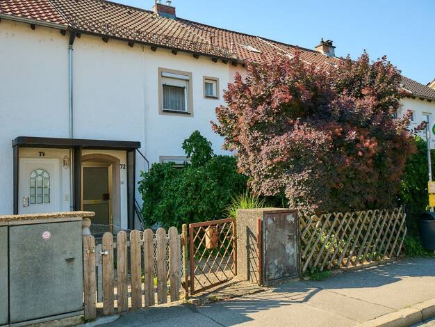 Reihenmittelhaus zum Kauf 159.000 € 3 Zimmer 80 m² 148 m² Grundstück frei ab sofort Straubing 94315