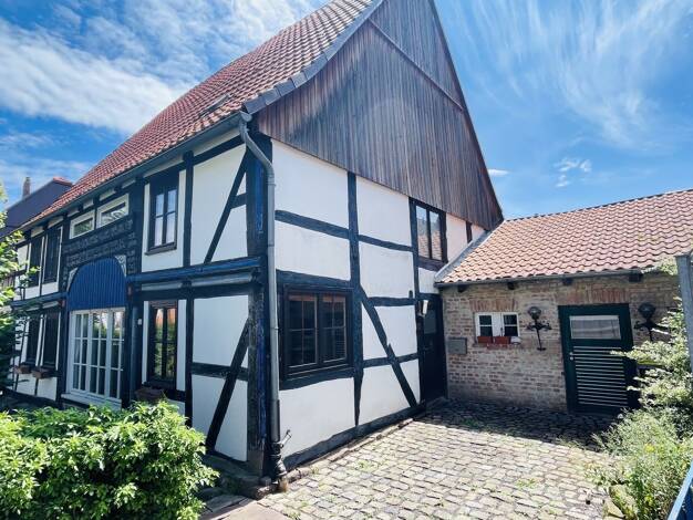 Einfamilienhaus zum Kauf 178.000 € 7 Zimmer 144 m² 222 m² Grundstück Hofgeismar 34369