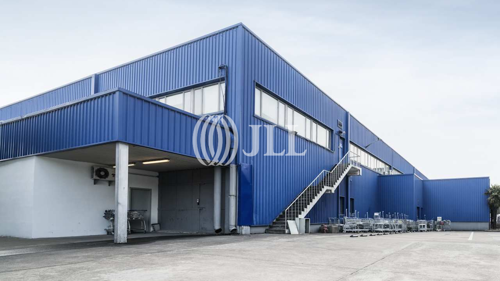 Lagerhalle zur Miete 11.500 m² Lagerfläche teilbar ab 5.000 m² Hohenbrunn 85662