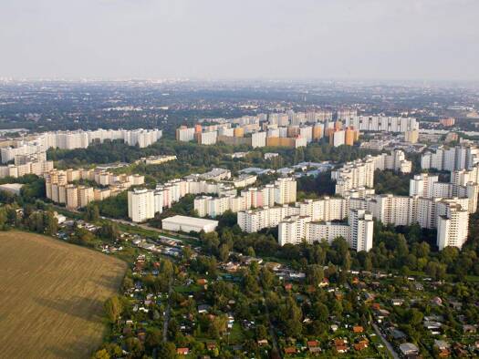 Wohnung zur Miete 1.042 € 2 Zimmer 54,3 m² 6. Geschoss frei ab sofort Finsterwalder Straße 102A Märkisches Viertel Berlin 13435