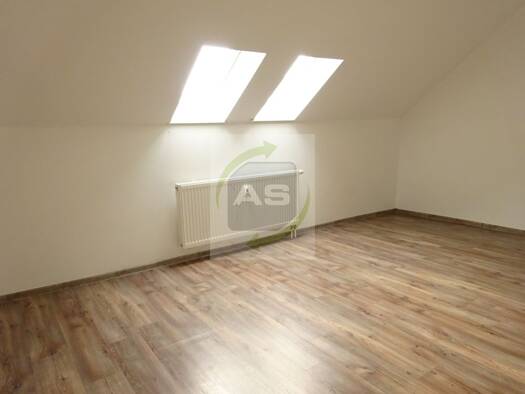 Wohnung zur Miete 599 € 4 Zimmer 120 m² 2. Geschoss Wilkauer Straße 11 Cainsdorf Zwickau 08064
