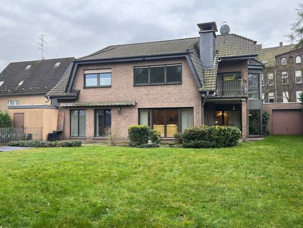 Mehrfamilienhaus zum Kauf 699.000 € 8 Zimmer 320,6 m² 1.034 m² Grundstück Aldenrade Duisburg 47179