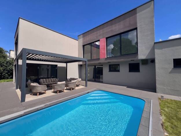 Villa zum Kauf 6 Zimmer 280,1 m² 954 m² Grundstück Bitterfeld Bitterfeld-Wolfen 06749