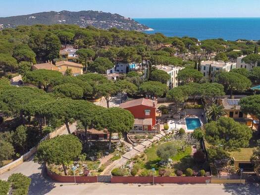 Einfamilienhaus zum Kauf 1.250.000 € 320 m² 1.600 m² Grundstück Calella De Palafrugell 17210