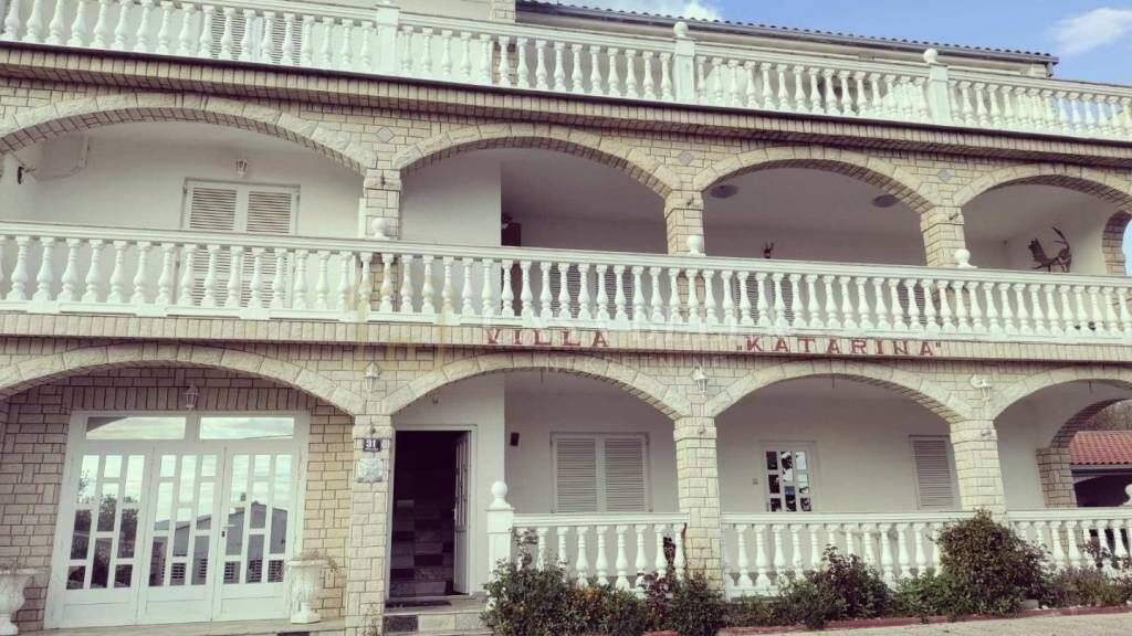 Haus zur Miete 300 € 9 Zimmer 442 m² Povile, Novi Vinodolski Novi Vinodolski