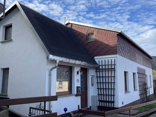 Einfamilienhaus zum Kauf provisionsfrei 150.000 € 4 Zimmer 105 m² 347 m² Grundstück Lauenstein 01778