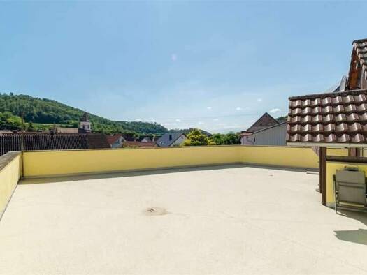 Mehrfamilienhaus zum Kauf 475.000 € 10 Zimmer 240,7 m² 420 m² Grundstück Schloßbergstr. 64 Achkarren Vogtsburg im Kaiserstuhl 79235