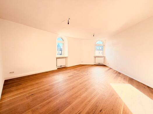 Wohnung zum Kauf provisionsfrei 399.000 € 3 Zimmer 88,3 m² Geschoss 3/3 frei ab sofort Sulzbacher Straße 87 Rennweg Nürnberg 90489