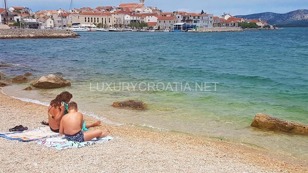 Haus zum Kauf 530.000 € 8 Zimmer 280 m² Tisno