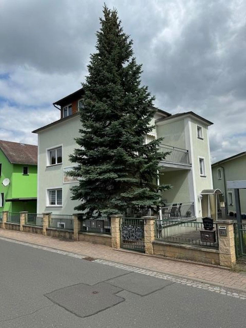 Mehrfamilienhaus zum Kauf provisionsfrei 248.000 € 10 Zimmer 203 m²<br/>Wohnfläche 314 m²<br/>Grundstück Hubertusberger Str. 21 Wermsdorf Wermsdorf 04779