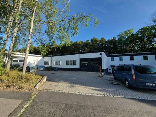 Büro zur Miete provisionsfrei 3.990 € 8 Zimmer 1.042 m² Bürofläche August-Borsig-Straße 4 Amberg Amberg 92224